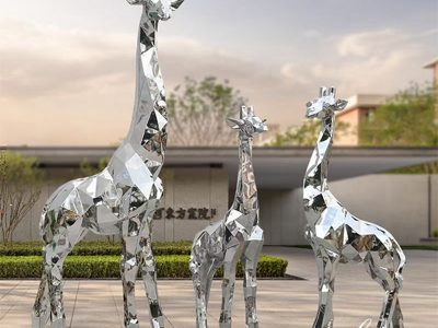Good Choice For Outdoor Decor – Metal Giraffe Statue