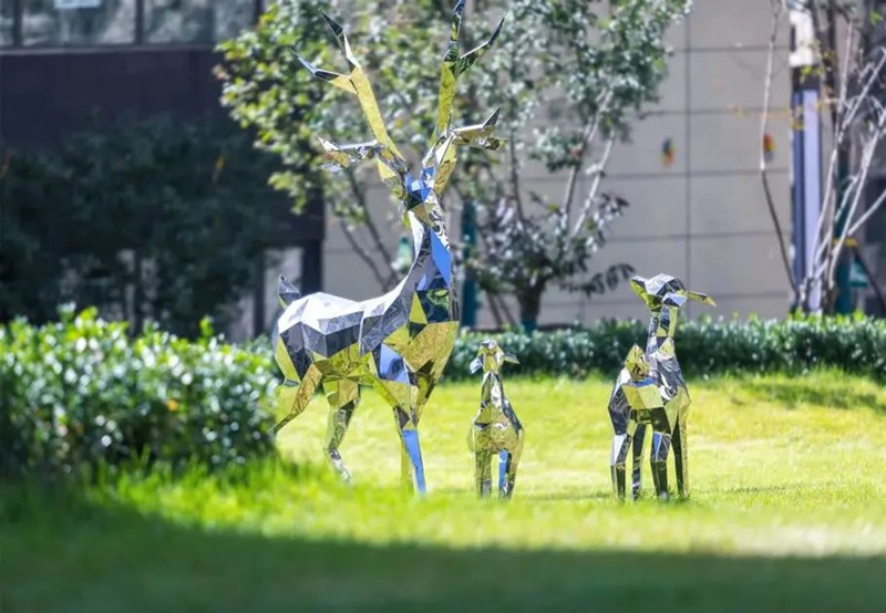 mirror-polished-deer-sculpture-YouFine-Sculpture-5