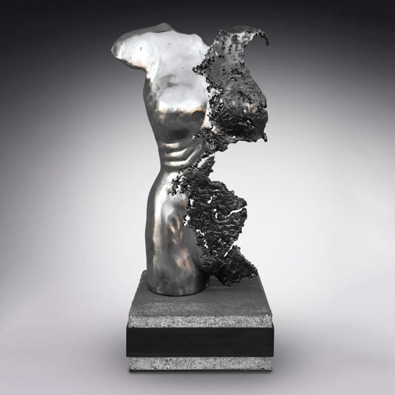 Figurative-Sculpture-Artist-Breezy-Anderson-Transform-Ordinary-Matter-into-Something-Extraordinary