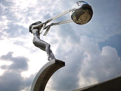 The Difference Between Stainless Steel Sculpture and Aluminum Sculpture