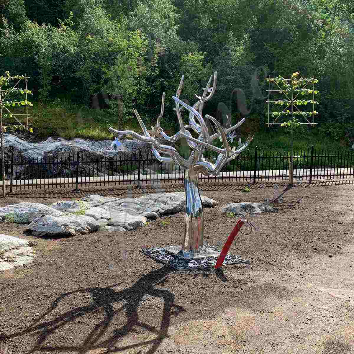 large metal tree sculpture -YouFine Sculpture