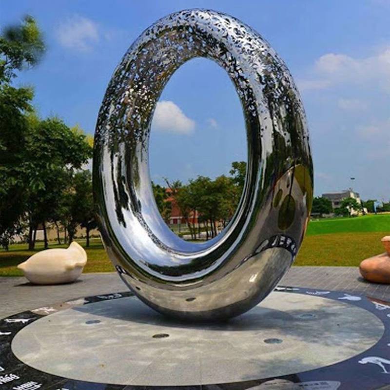 circle sculpture (5)