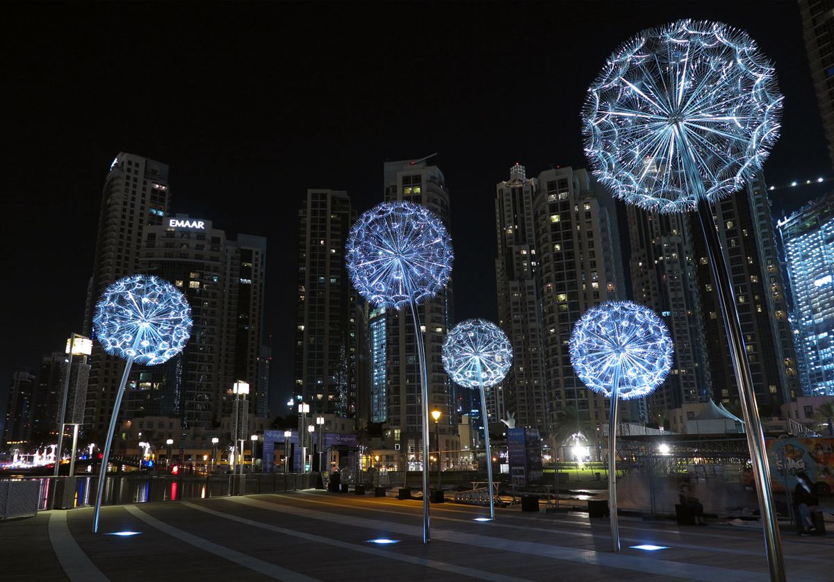 metal dandelion sculptures (7)