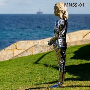 stainless steel girl statue (2)