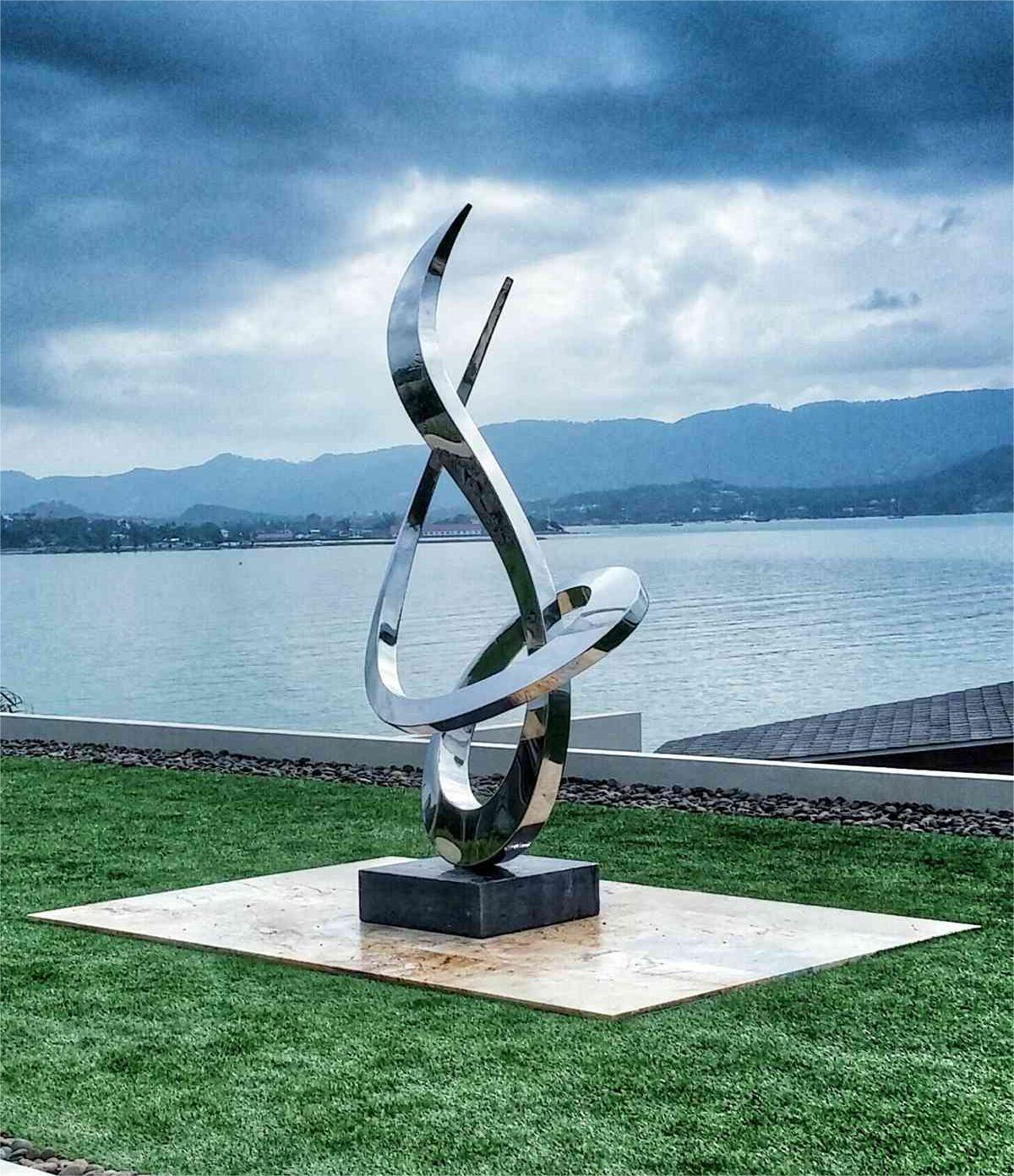 stainless steel growth sculpture (4)