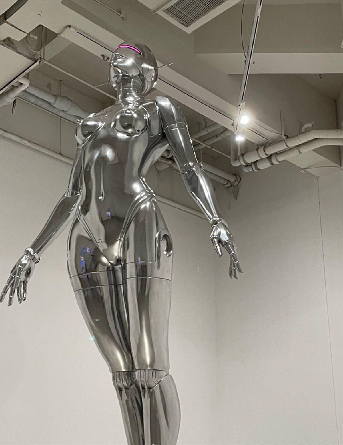 stainless steel robot sculpture (14)