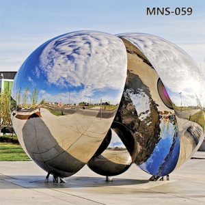 mirrored stainless steel sculpture (1)