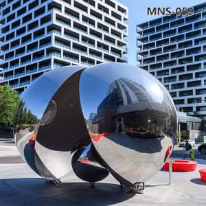 mirrored stainless steel sculpture (4)