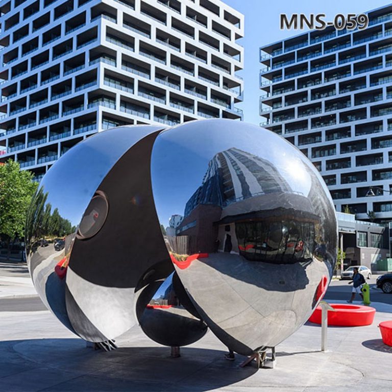 mirrored stainless steel sculpture (4)