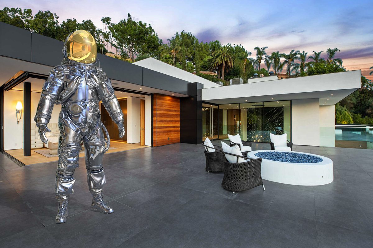 stainless steel astronaut statue (2)