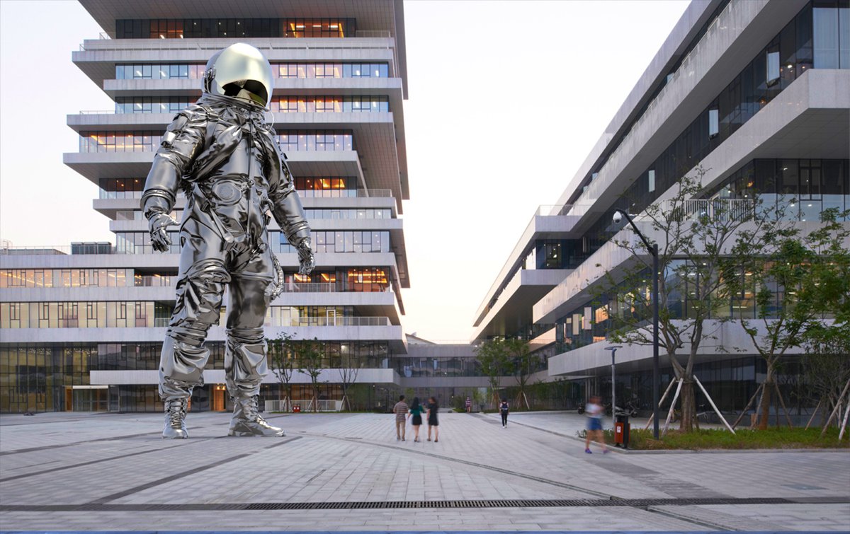 stainless steel astronaut statue (7)