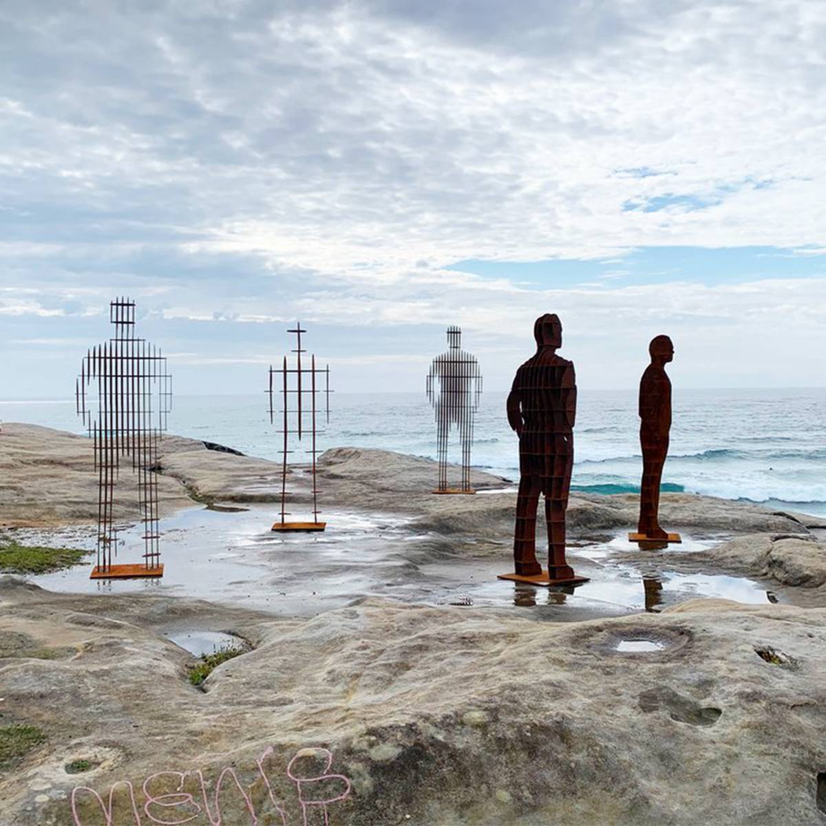 stainless steel seaside sculpture (10)