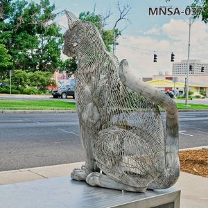 wire cat sculpture (1)