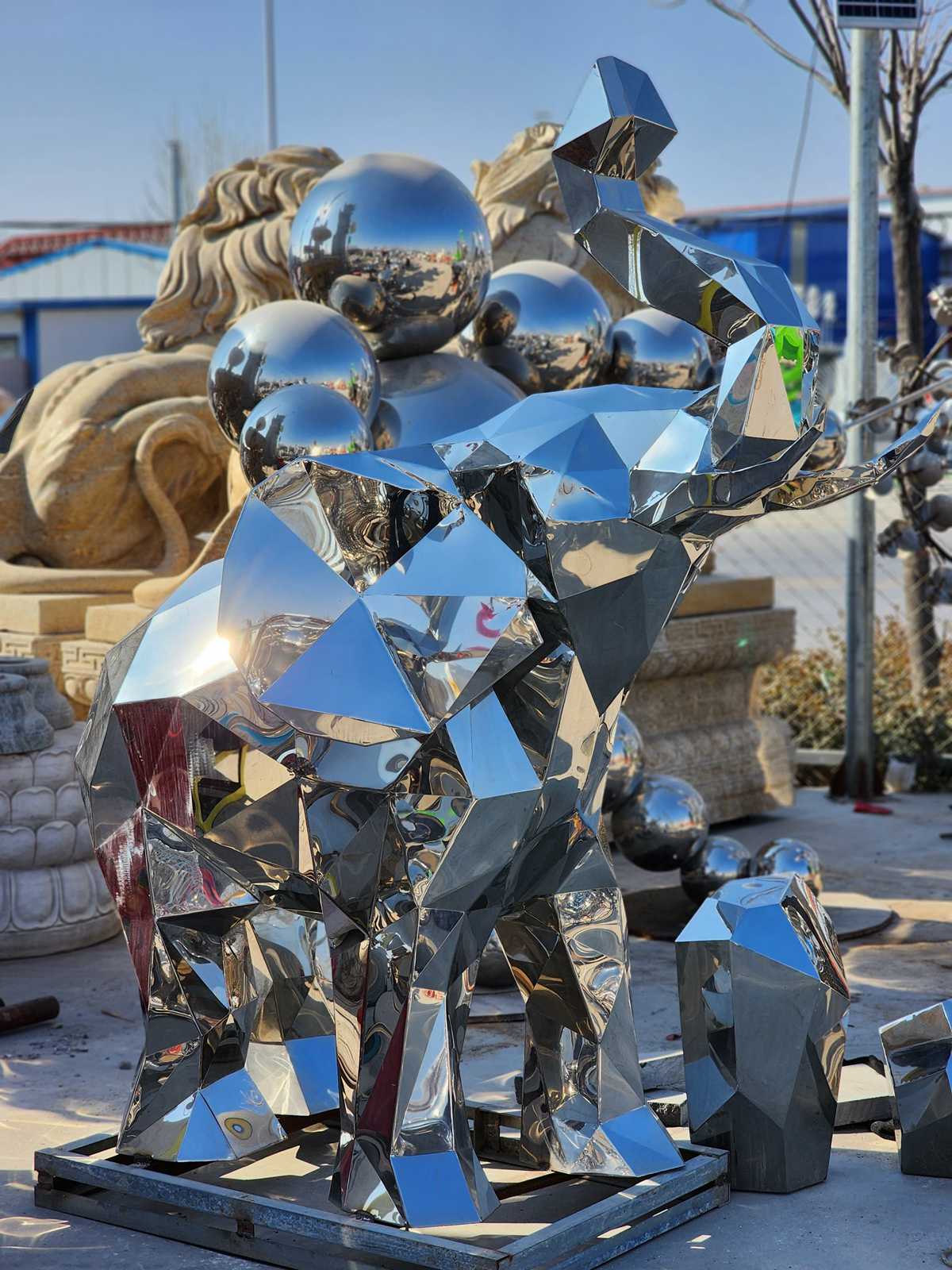 metal elephant sculpture (11)