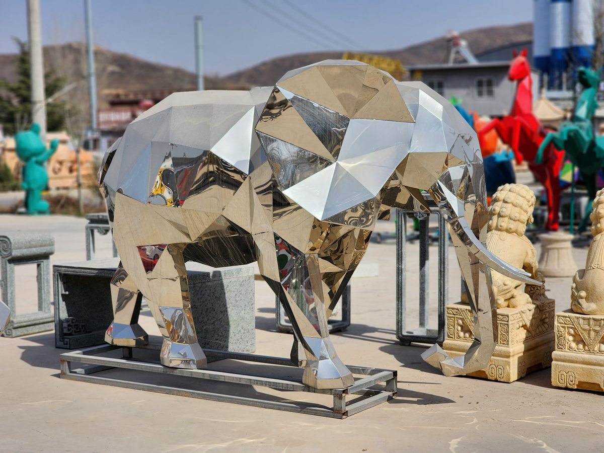metal elephant sculpture (15)