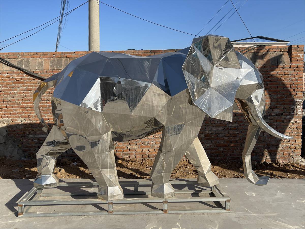 metal elephant sculpture (2)