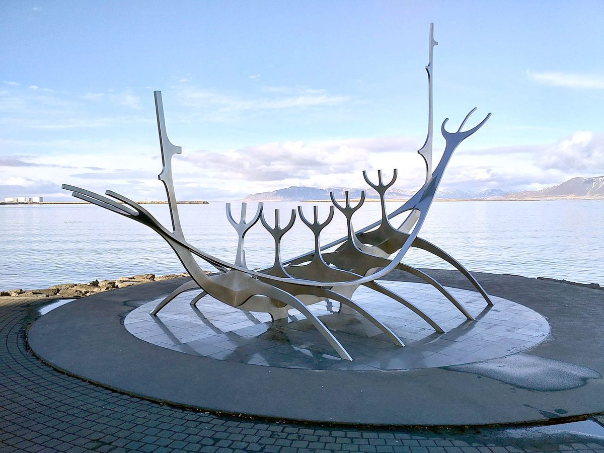 stainless steel boat sculpture (11)