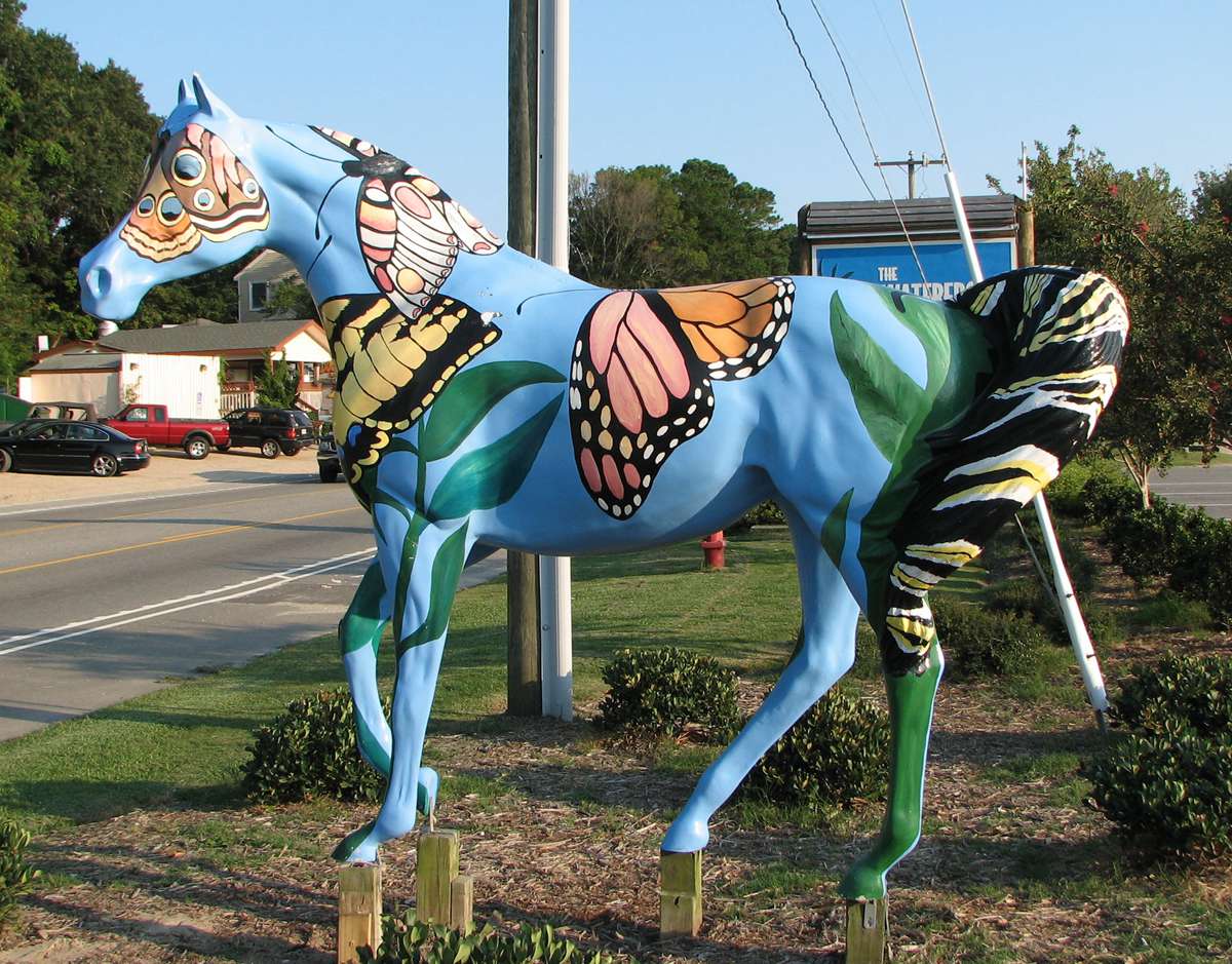 fiberglass horse sculpture (2)
