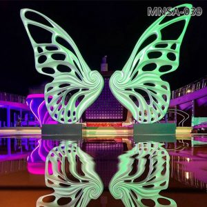 metal butterfly sculpture (1)