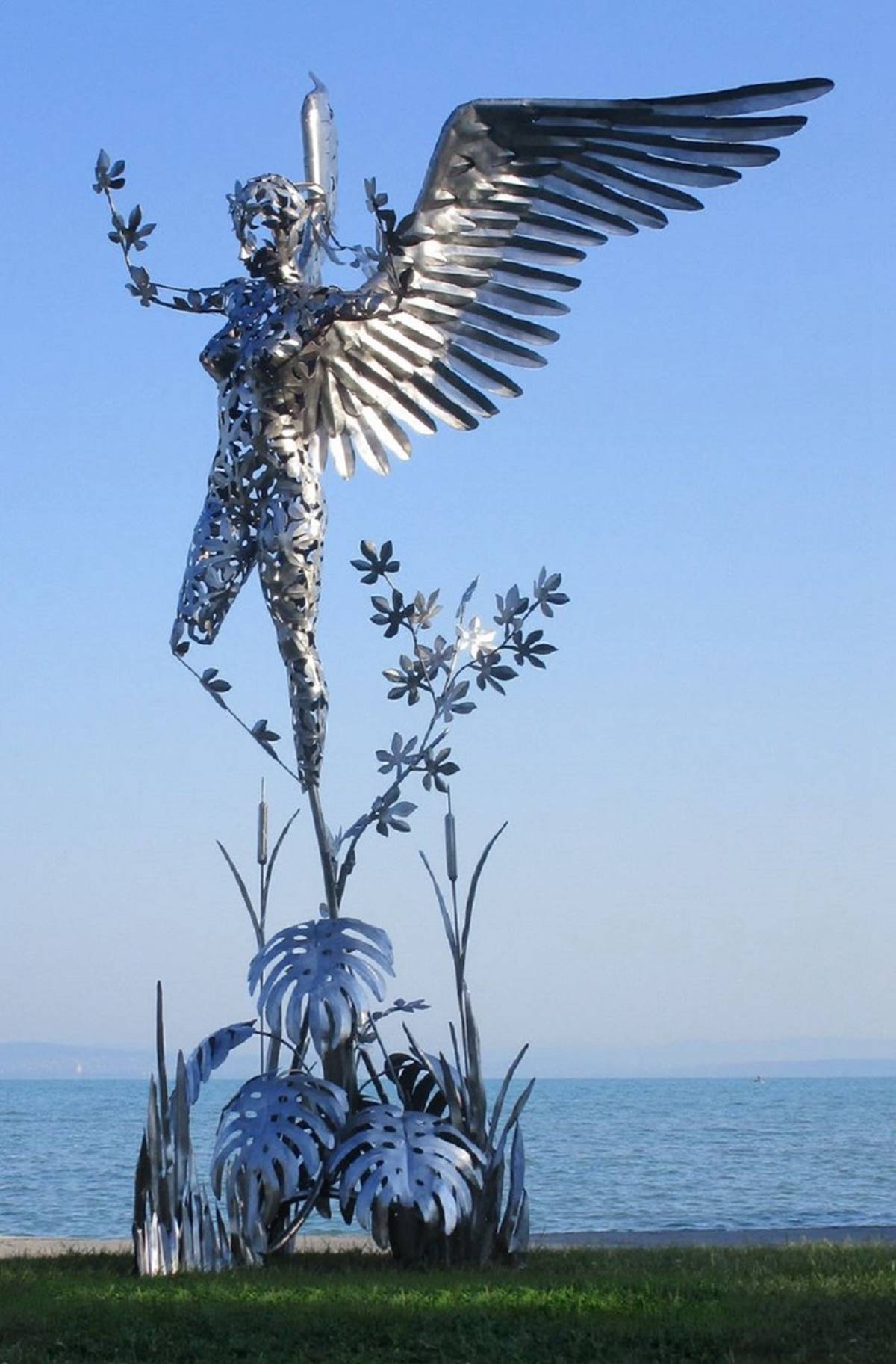 stainless steel fairy statue (3)