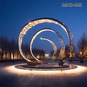 metal circle sculpture (1)