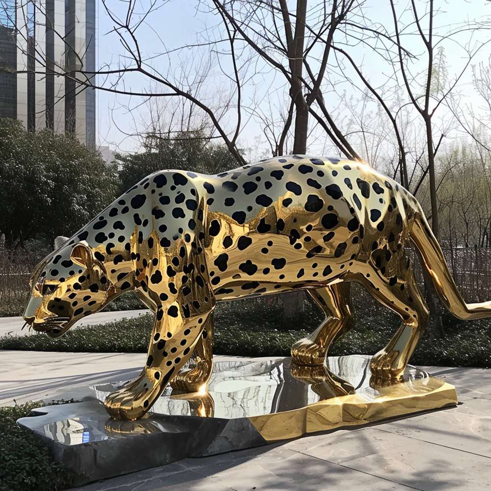 outdoor leopard statues (1)