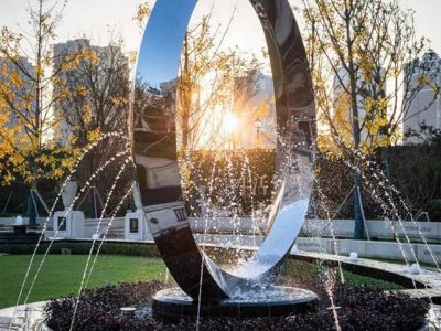 Exploring Stainless Steel Outdoor Sculptures: A Material of Enduring Brilliance