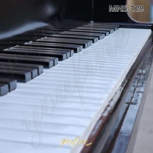 piano sculpture detail