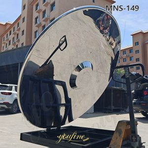 back of UFO sculpture
