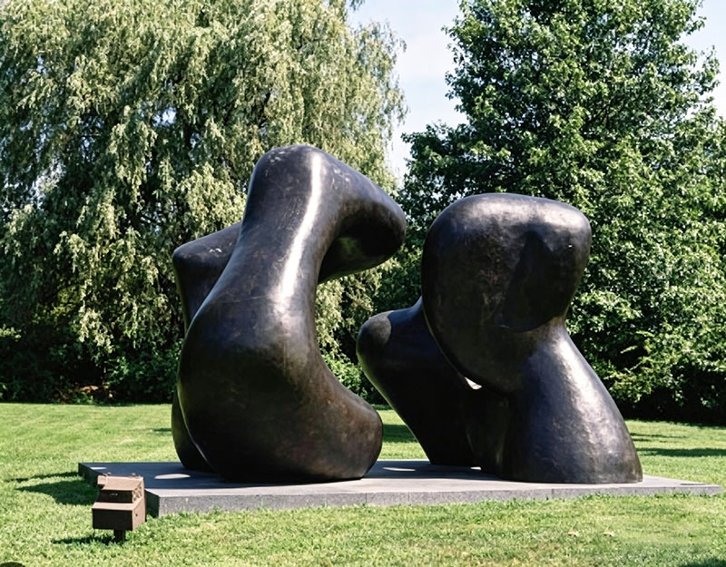 Henry Moore, Large Two Forms
